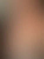 Tittis , und alle Löcher die Männer gerne sehen 😏