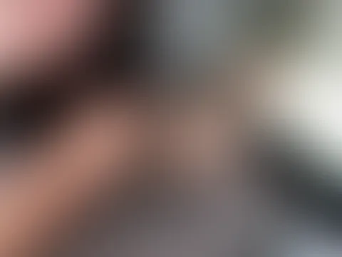 Guten Morgen 🤭 heute um 18 Uhr startet wieder mein Online-Seminar. Ich habe mir jetzt schon überlege, welches Outfit ich auf dem Bett tragen werde 🤫. Oben brav, unten... Na wir werden sehen. Wer von