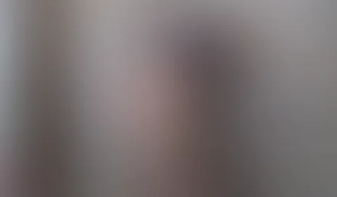 DARF ICH DAS?! In der PUBLIC DUSCHE GEIL GEFINGERT!!!