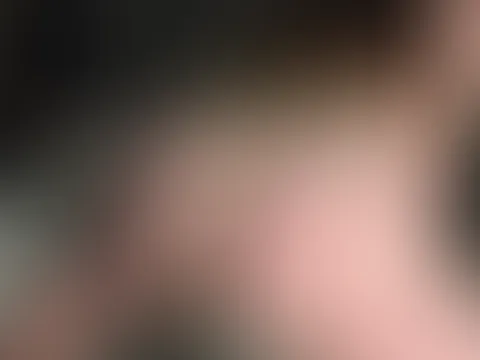 Ich liebe es leidenschaftlich und echt. Hast du Lust mit mir zu spielen und mir zu zeigen wo mein Platz ist?🔥