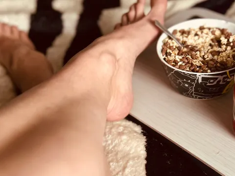 đ€đ©·