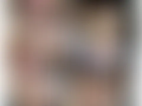 Es gibt neue, spannende Videos online, und alle präsentieren sich in neuen, abwechslungsreichen Outfits.