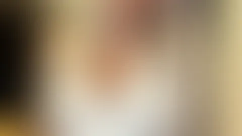 If you’d like a little kiss, send me a private message now ;)