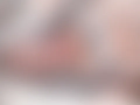 💋 „Heute Abend habe ich etwas Besonderes für dich… 😘 Ein Blick, ein wenig Fantasie und die Temperatur steigt sofort. 🔥😏“ 💋