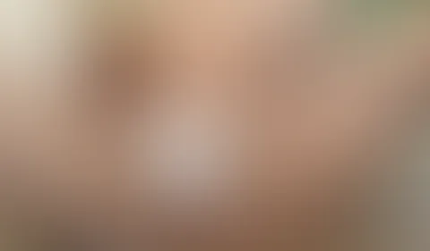 Kleines Sonntagsgeschenk für meine Abonnenten 🌸🍀☀️ eins von meinen gestörten Ölvideos... viel Spaß damit! 😜💋💦💦