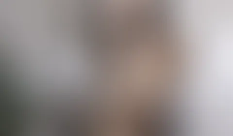 Wie ich mich im Badezimmer bewege und heimlich anfasse 😼, würdest du mich doch sicher heimlich durchs Fenster beobachten 👀🤫?