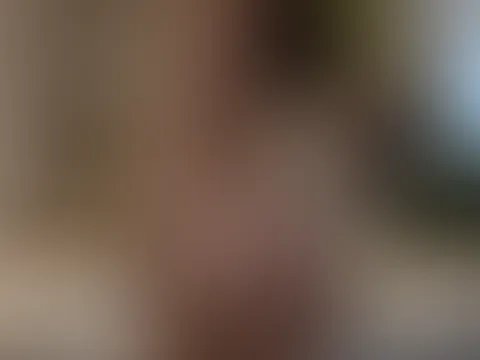Stell dir vor ich stehe ohne Klamotten im Badezimmer und mache mich für die Arbeit fertig 🥵, würdest du mich etwa einfach so gehen lassen 😼?