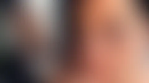 😈