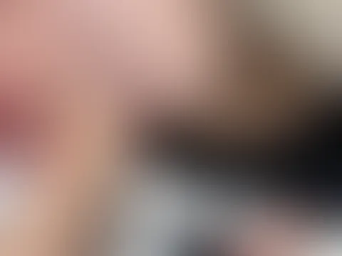 War unterwegs, einen Mann kennengelernt — und plötzlich wurde es heiß in der Umkleidekabine. 🔥
