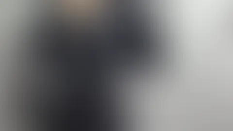 Wollen wir zusammen ein bisschen mit meinem Catsuit spielen?