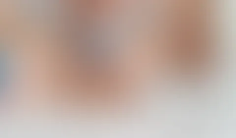Nass im Bikini und nackig geil