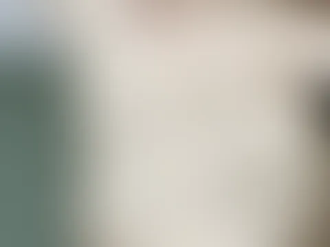 Ich zeige dir meine natürlichen sexy Brüste und meinen geilen Ass🔥 bis hin zu meinen heißen F**klöchern😈🥵