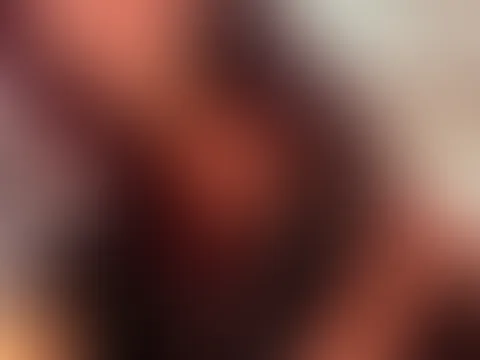 Komm näher… ich verspreche, deine Neugier zu belohnen. 💋
