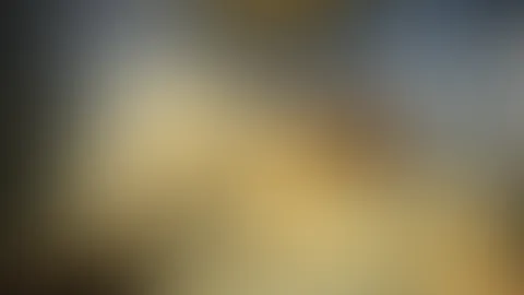 Zucchini f**kt meine P***y und spaltet meine Lippen