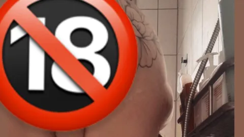 A hot black cock in my p***y🍆🤪💦