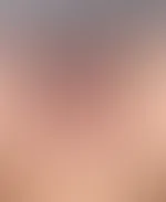 Sieh dir meine knall-rote P***y an Baby 🤭💦