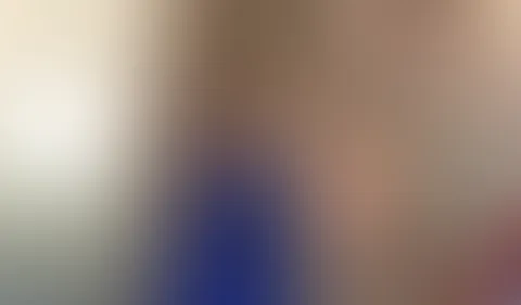 Mein erster User-F**k! Er gibt es mir von hinten in der Dusche, bis wir beide kommen...