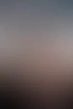 Nacki über den wolken
