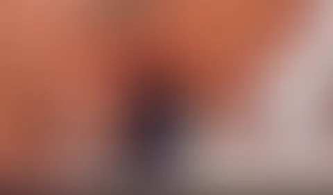 Ich f**ke mich mit dem Doppel-Dildo