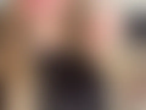 Dieser Blick ist gefĂ€hrlich đEin bisschen frech, ein bisschen heiĂ â und vielleicht bringe ich dich damit auf Gedanken. đ„đ