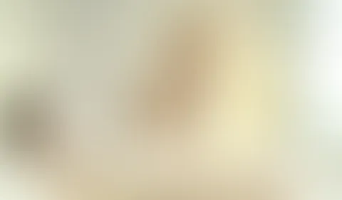 Meine intimen Videos angeschaut! Mein Kollege der W***ser! Hier habe ich euch mal eine Szene „nachgespielt“ wie sie mir genauso in meinem „alten Leben“ als Bankerin passiert ist. Ich war mit meinen K