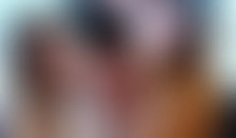 Versaute Streber Girls haben einen heißen Dreier!