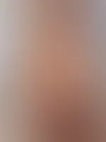 Was denkst du was ich hier in meinem Badezimmer versautes angestellt habe ? 🤫 Es gibt auf jedenfall einen heißen Clip dazu 🫢🔥  What do you think I've done naughty here in my bathroom? 🤫 There is d