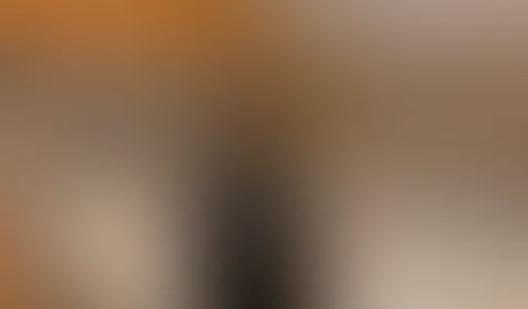 Transgirl zeigt ihre Füße