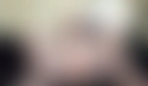 Willst du sehen wie der Saft an den Dildo kommt?