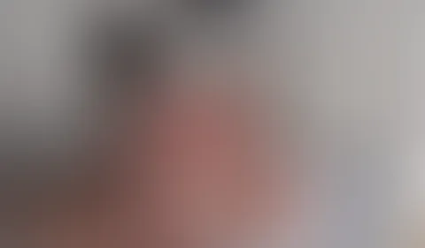 S*x in allen Varianten! Wow ich hatte so Lust ihn zu verführen. Mit meiner sexy roten Unterwäsche mache ich ihn richtig heiß. Aber irgendwann bin ich natürlich nackt hihi. In dem Video ist ja wirklic