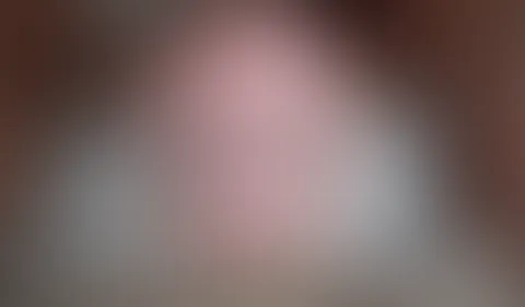 UPSIDE DOWN! Extremer Deepthroat für meinen Hals :o Nach meinem letzten Deepthroat Video war das Feedback so großartig, dass viele mich unbedingt kopfüber sehen wollten. Ich denke, dass ich mit diesem