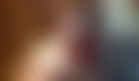 Hier gibt es einen kleinen Dirty Vorgeschmack auf das was dieses Jahr kommt. Du magst es spritzig? Dann schau gleich rein. Ich bringe meine M****i zu übersprudeln und deinen S*****z zum beben. Kuss, d