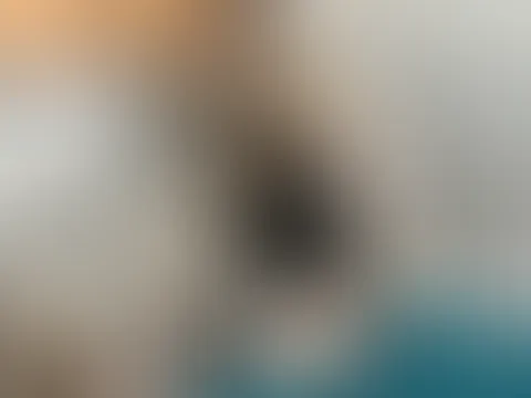 Sissyschlampe besorgt es sich selbst mit dildo
