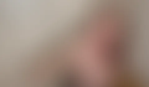 Ich f**ke mein Gesicht mit dem Dildo