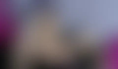 Meine F**kmaschine macht mich fertig und bringt mich zum schreien