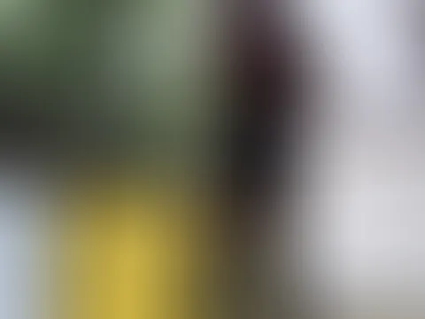 Du wirst mir zu Füßen liegen! In meinem Lack Kleid, meiner Lack Corsage und meinen Leder Stiefeln, welche ich in diesem Video trage, greife ich zu meiner Peitsche und beginne dir Lust und Schmerz zugl