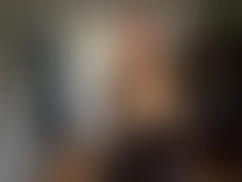 Mietzi will spielen - Bitte f**k mich endlich!!