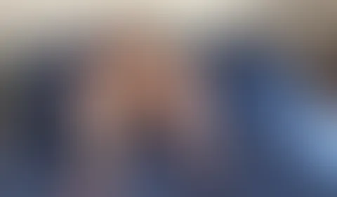 Mein erstes Mal schlucken vor der Kamera