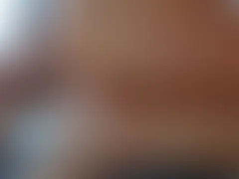 Morgenquickie? Na los, ja? 😛 Knie dich hinter mich, klatsch mir auf den Hintern, fühl meine Titten, mmm ... Und halt mich fest, damit ich weiß, wer der Boss ist 🙈😜 Bleib bei mir, damit ich deinen