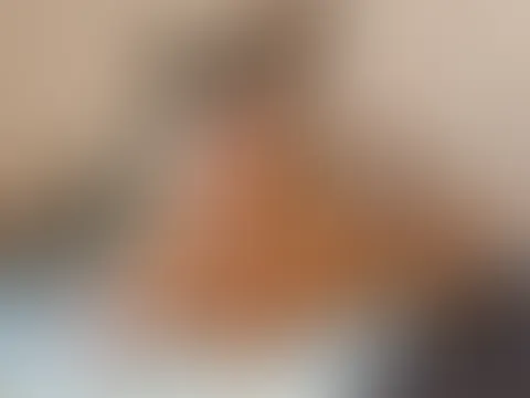 Schließ die Augen und hör mir zu… Flüsternd, nackt & hemmungslos!! 😘