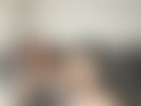 Komm und ich mach die Beine breit für dich🫦