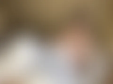 I'm masturbating in bed.