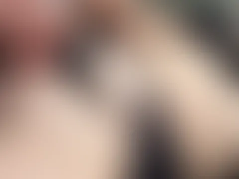 Slip zur Seite 😏 Meine P***y ist bereit für deinen s*****z 🥵💦