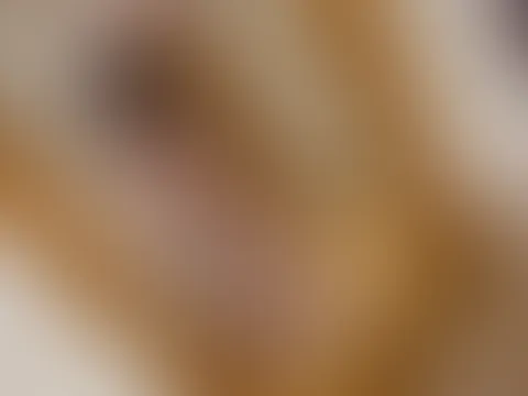 Hallo zusammen! Ich habe heute eine Frage an euch:  1️⃣ Meine M****i 2️⃣ Mein Po 3️⃣ Meine Brüste  Schreibt eure Antwort in die Kommentare, und ich werde euch in Zukunft mehr von dieser Art von Conten
