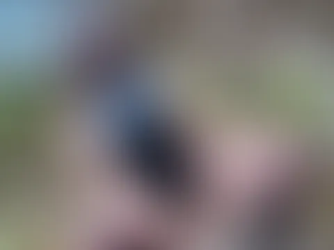 Sonntag, aber ich bleibe alles andere als brav 😈🖤 Ein bisschen Latex, ein bisschen Attitude… und ganz viel Lust auf mehr. Wer verbringt den Sonntag mit mir? 💋