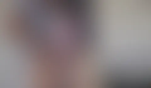 F**k mich blank! Mallorca Diaries 3 Kaum angekommen in meiner Mega geilen Loft, hat sich auch schon der erste Stecher bei mir angemeldet. Er kam auch gleich zur Sache und schob mir seinen S*****z zum