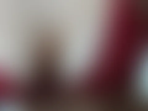Um dir deinen Tag zu versüßen und das Herzinfarkt risiko zu senken. Gefallen dir meine brüste wie sie hin und her schwingen?