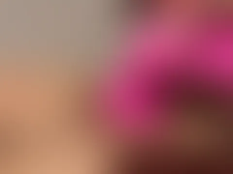 Wie findest du meine nasse P***y ? 💦🔥