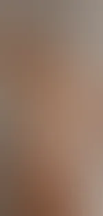 Ich fing an mit einem User zu schreiben während ich auf dem Balkon saß.. Er wollte immer mehr sehen.. Ich ziehe mich komplett aus..