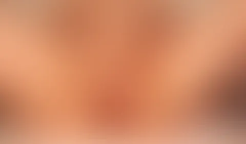 Eingeölt und P***y gefingert 🥵💦💦